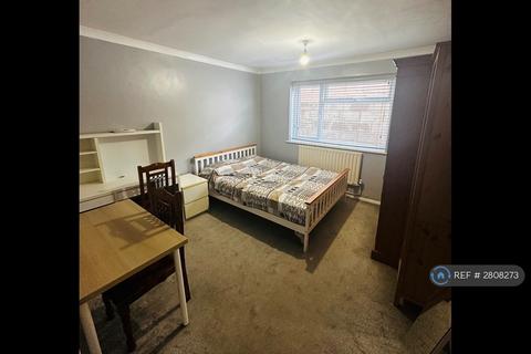1 bedroom in a house share to rent, Leagrave High St, Luton, LU4