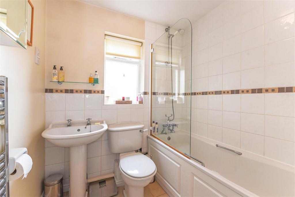 Bathroom.jpg