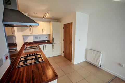1 bedroom flat to rent, Victory Park Road, Addlestone KT15