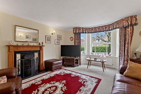 4 bedroom detached house for sale, Griffiths Close, Oakham, Rutland