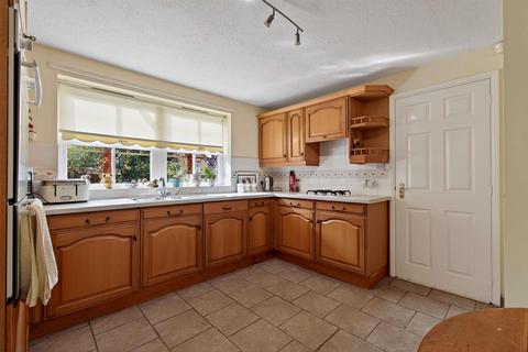 4 bedroom detached house for sale, Griffiths Close, Oakham, Rutland