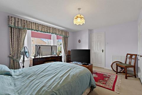 4 bedroom detached house for sale, Griffiths Close, Oakham, Rutland