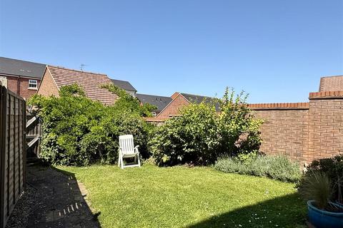 4 bedroom end of terrace house for sale, Green Wilding Road, Holmer, Hereford