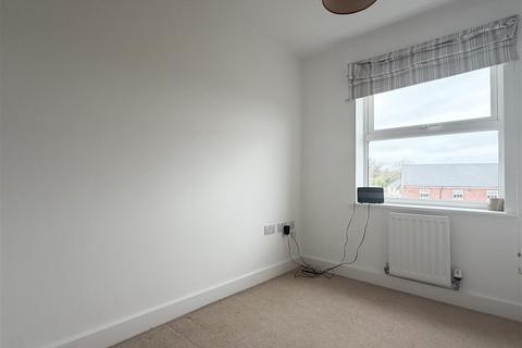4 bedroom end of terrace house for sale, Green Wilding Road, Holmer, Hereford
