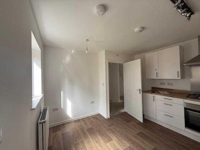 Kitchen 1.jpg