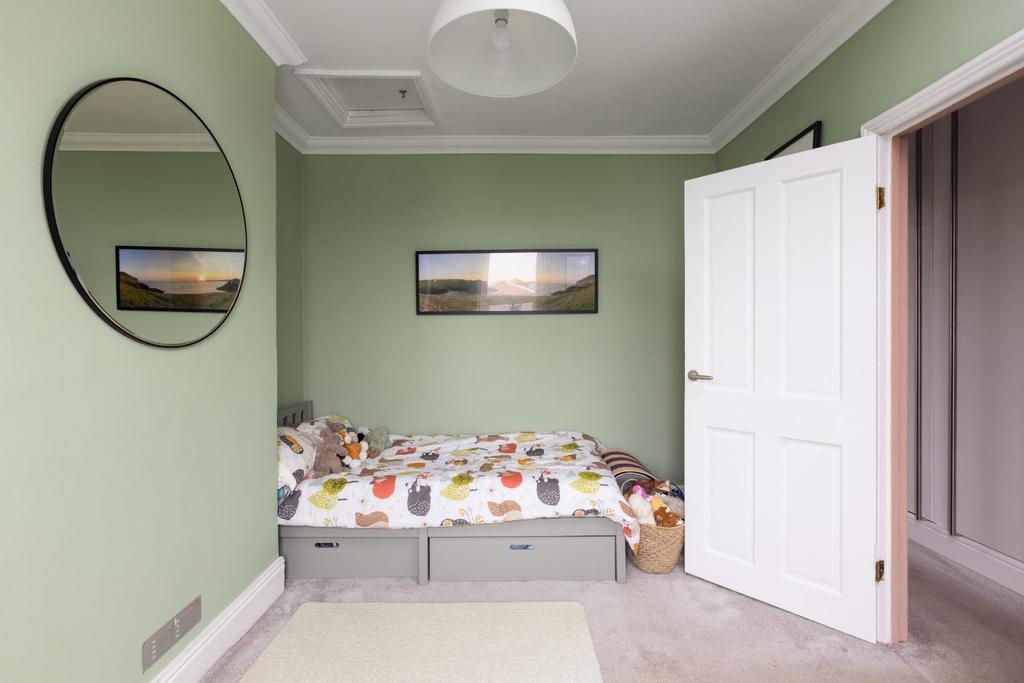 33 Oak Road, BS7-12.jpg