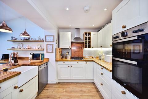 3 bedroom semi-detached house for sale, Horseshoe Close, Weavering, Maidstone, Kent, ME14