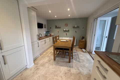 undefined, Lovatt Close, Burton-On-Trent DE13