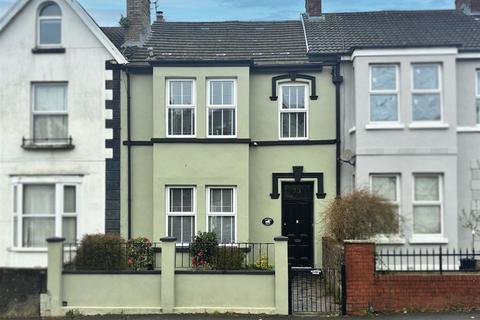 5 bedroom terraced house for sale, New Road, Llanelli