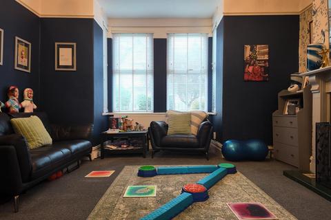 5 bedroom terraced house for sale, New Road, Llanelli