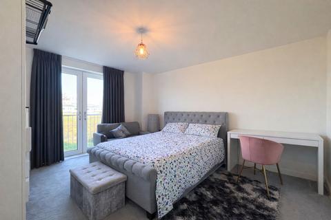 2 bedroom flat for sale, Grahame Park Way, London, NW9
