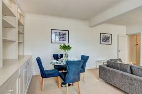 Studio to rent, Hill Street, Mayfair W1J