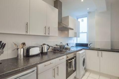 Studio to rent, Hill Street, Mayfair W1J