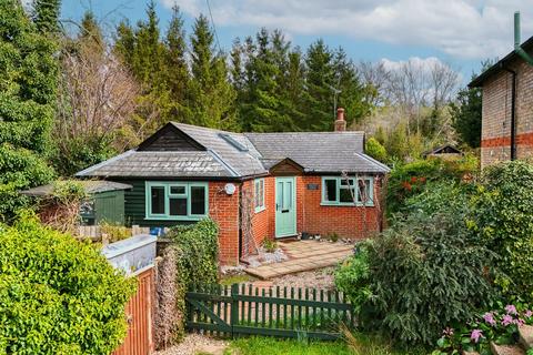 2 bedroom detached bungalow for sale, The Street, Newmarket CB8