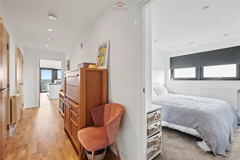 2 bedroom flat for sale, Colman Parade, Southbury Road, Enfield, EN1