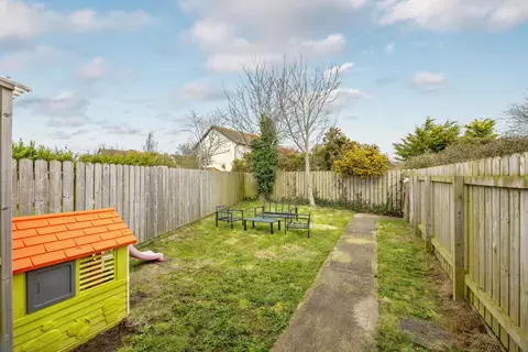 undefined, 30, Oak Park, Peel