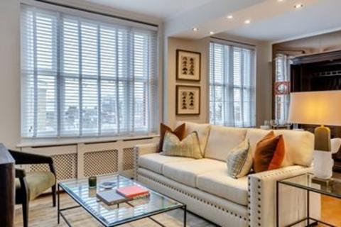 Studio to rent, Hill Street, Mayfair W1J