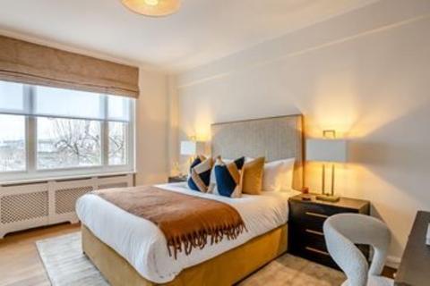 Studio to rent, Hill Street, Mayfair W1J