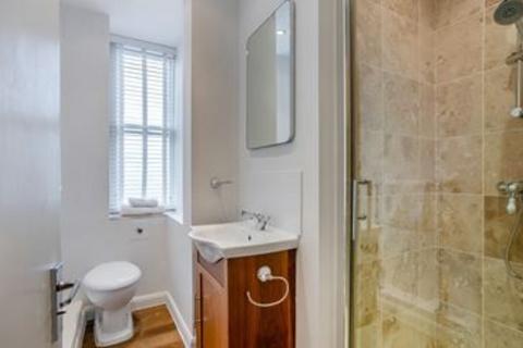 Studio to rent, Hill Street, Mayfair W1J