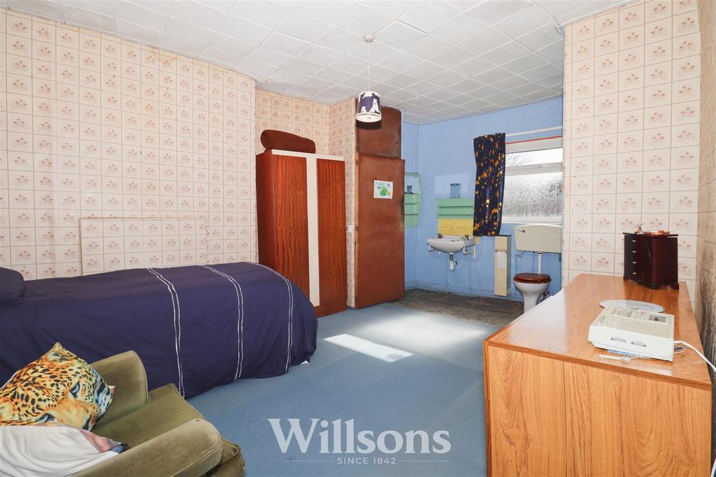 Ensuite Bedroom Two
