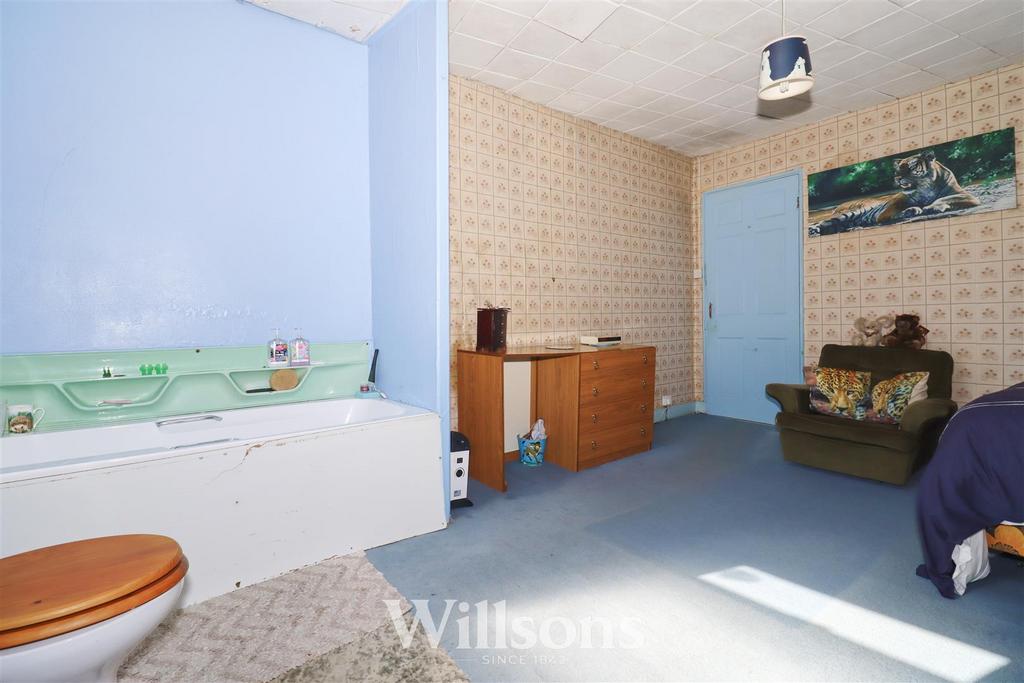Ensuite Bedroom Two