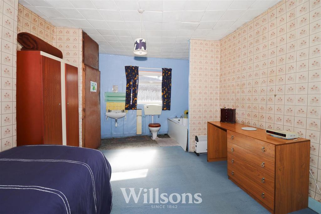 Ensuite Bedroom Two