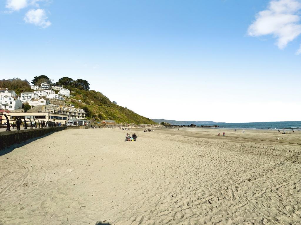 Looe Beach Not View