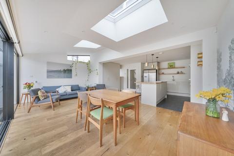 undefined, Garth Road, Kingston Upon Thames, KT2