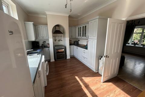 3 bedroom end of terrace house for sale, Grandstand Road, Lofthouse, WAKEFIELD