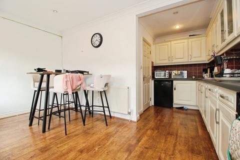 3 bedroom end of terrace house for sale, The Courtyard, Wakefield, WF2