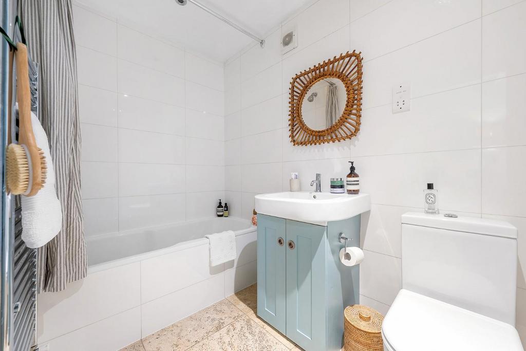 Bathroom.JPG
