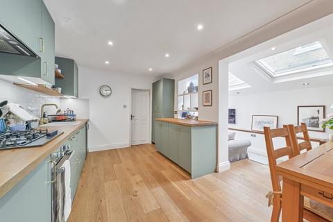 2 bedroom flat for sale, Wingford Road, London, SW2