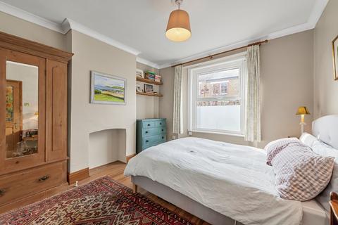 2 bedroom flat for sale, Wingford Road, London, SW2