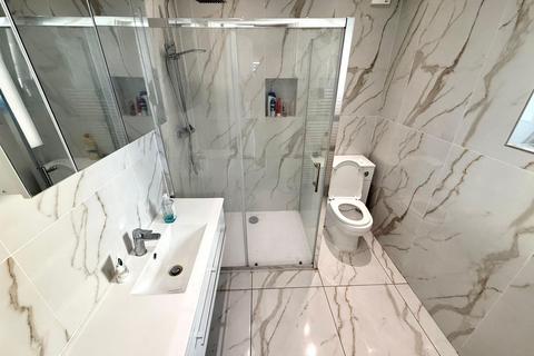 1 bedroom in a house share to rent, Thornton Heath CR7