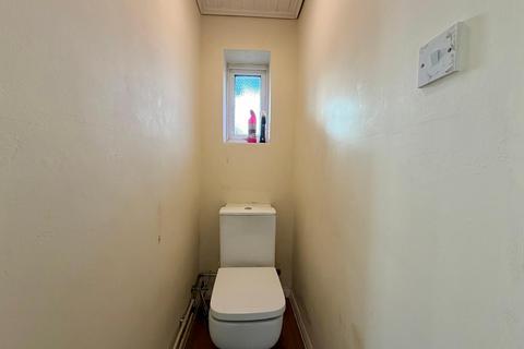 3 bedroom terraced house to rent, Hooley, Coulsdon CR5