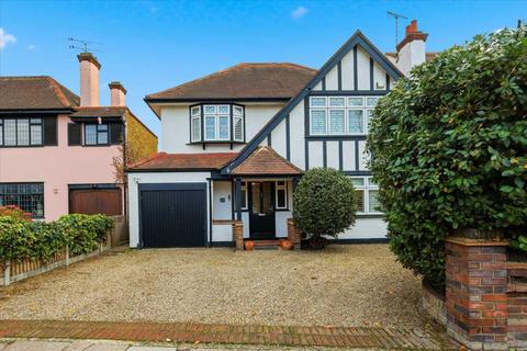 4 bedroom detached house for sale, Westcliff on Sea SS0