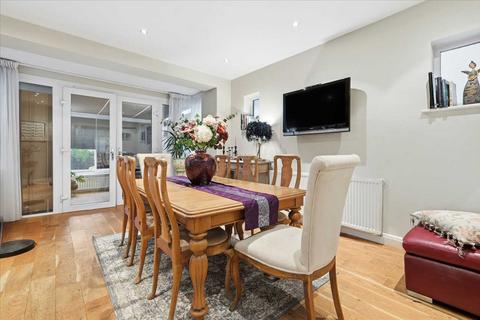 4 bedroom detached house for sale, Westcliff on Sea SS0