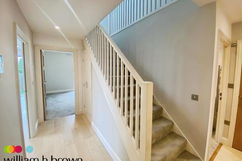 2 bedroom apartment to rent, 17 Ongar Road, Brentwood