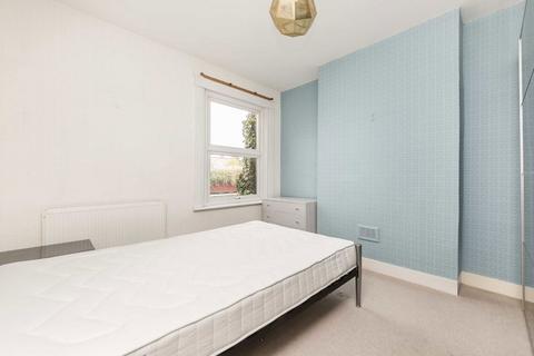 2 bedroom flat to rent, Berens Road, London NW10