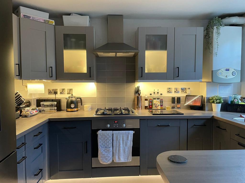 L - Kitchen