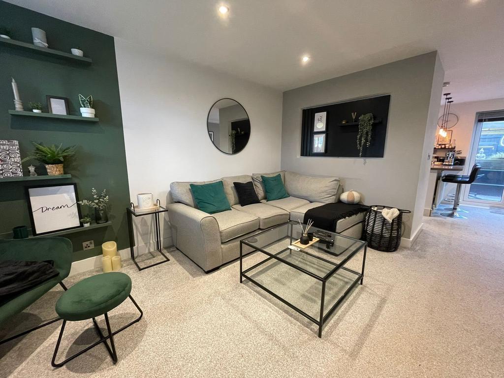 L - sitting room 2
