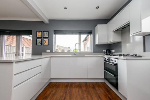 3 bedroom semi-detached house for sale, Harwill Avenue, Morley, Leeds