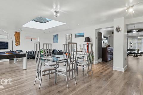 undefined, Northumberland Avenue, Ashford
