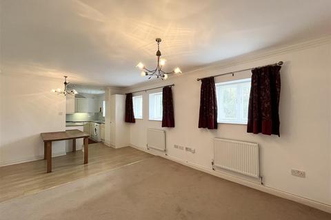 2 bedroom detached bungalow to rent, Retreat Court, St. Columb TR9
