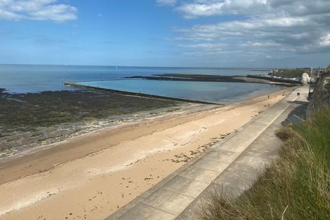 2 bedroom flat for sale, Third Avenue, Cliftonville, CT9