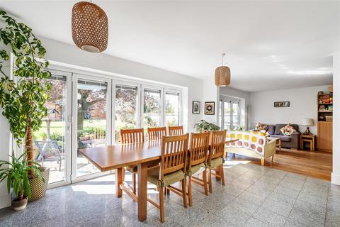 4 bedroom detached house for sale, Northey Avenue, South Cheam, SM2