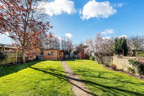4 bedroom detached house for sale, Northey Avenue, South Cheam, SM2