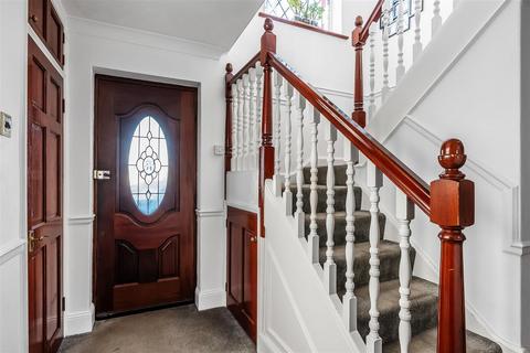 4 bedroom detached house for sale, Northey Avenue, South Cheam, SM2