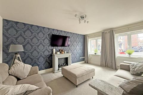 5 bedroom detached house for sale, Holland Drive, Weir Hill, Shrewsbury