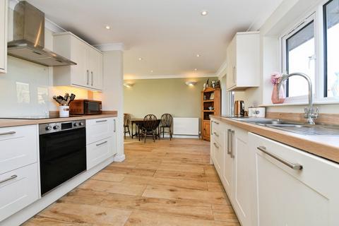 3 bedroom bungalow for sale, Pippins Road, Burnham-on-Crouch, Essex, CM0